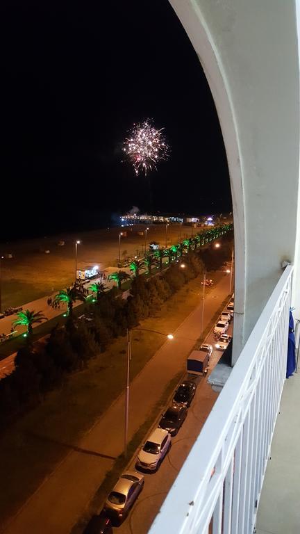 Apartment Magnolia Seaside Batumi Exterior foto
